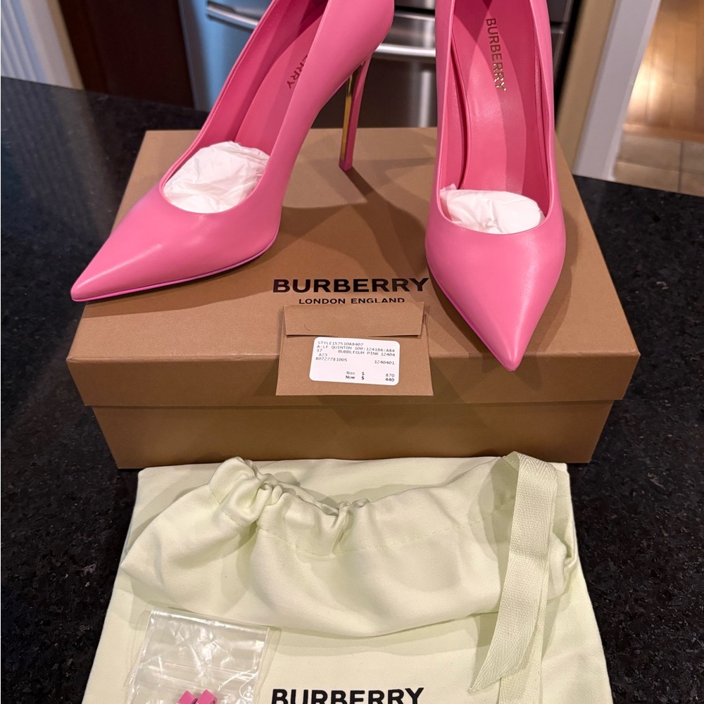 New Burberry Pink Patent Leather Stiletto Heels Size 37